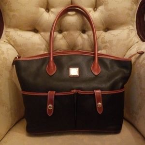 Dooney and Bourke Cresent Tote Extra Pictures